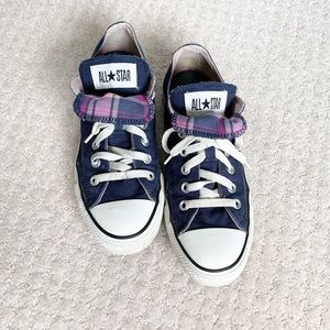 Navy converse